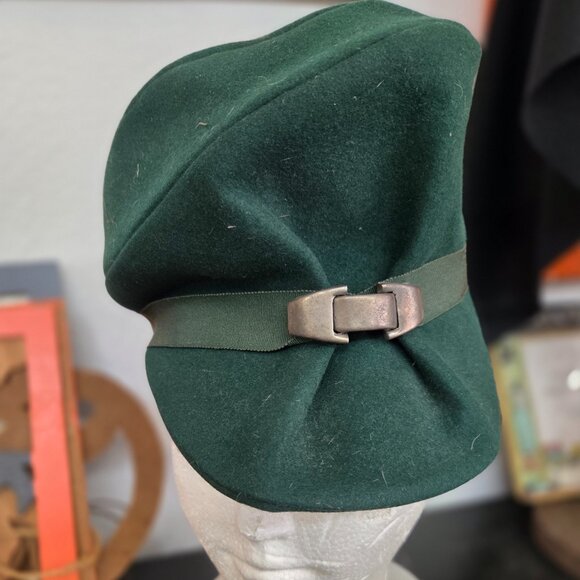 # VINTAGE Ladies Hats  Circa 1930-1950 - Picture 1 of 11